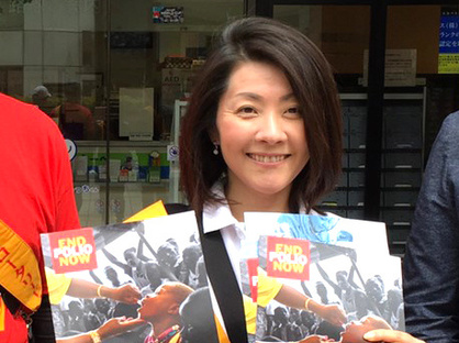 看板娘。最高の笑顔で奉仕活動♪