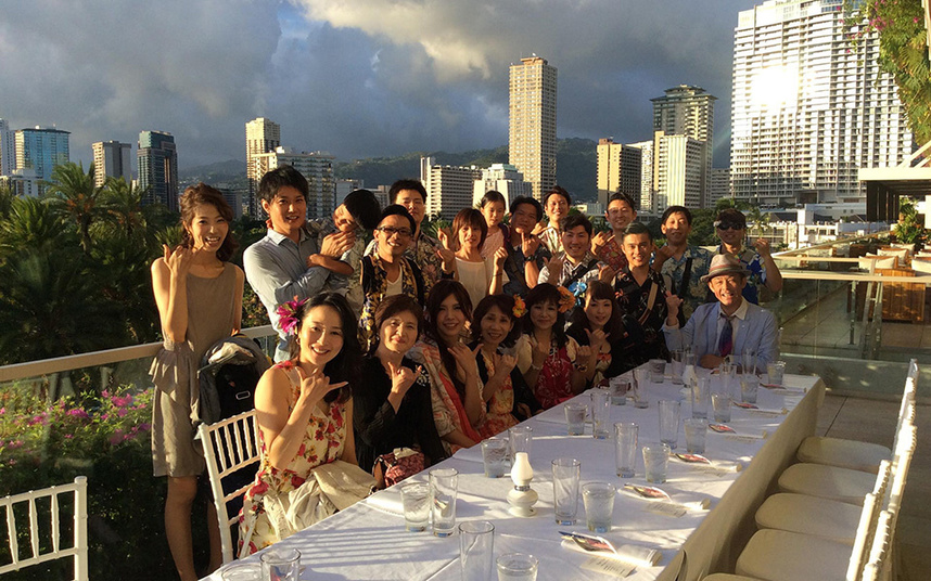 創業２０周年記念で社員と家族と共にハワイへ慰安旅行に行きました