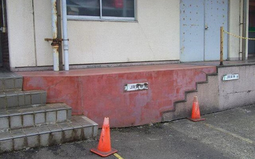 トマソン例（ヌリカベ）