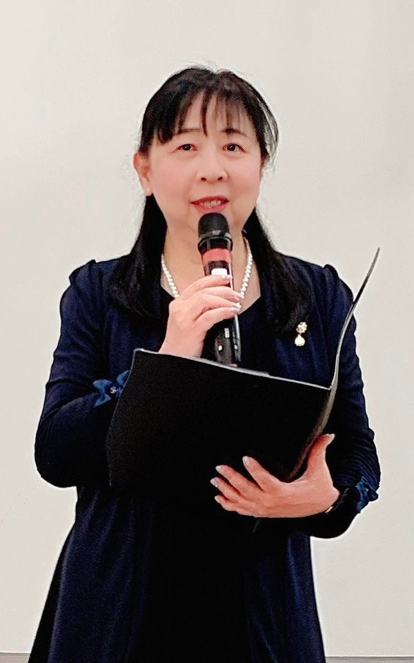 佐藤 弥生 会員(オフィスウイステリア代表・2720 Japan O.K. ロータリーEクラブ 2021-2022年度 社会奉仕委員長・2720 Japan O.K. ロータリーEクラブ 2022-2023年度 親睦委員）