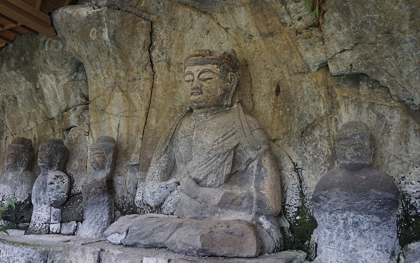 ②臼杵磨崖仏
