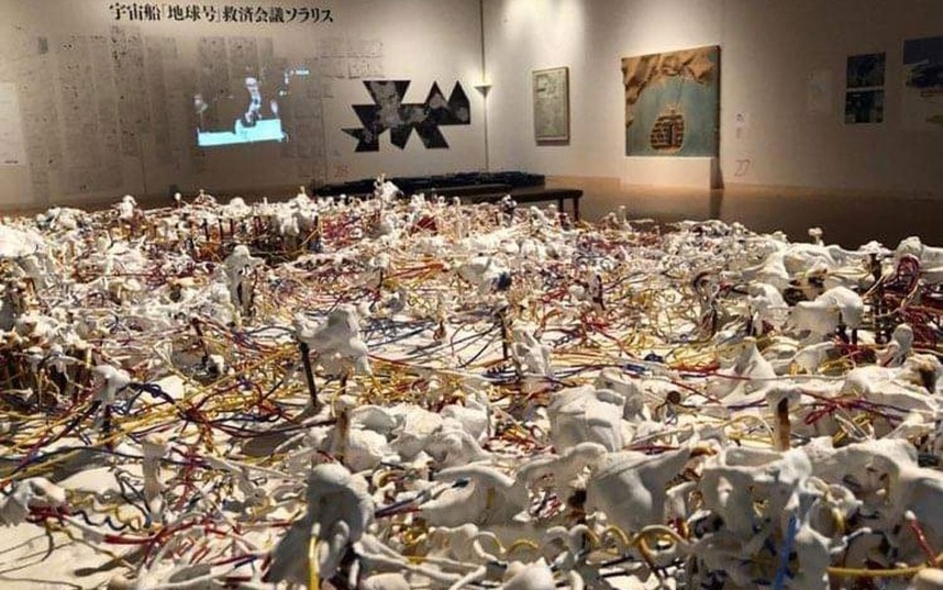 ①磯崎新の謎展会場　《孵化過程》