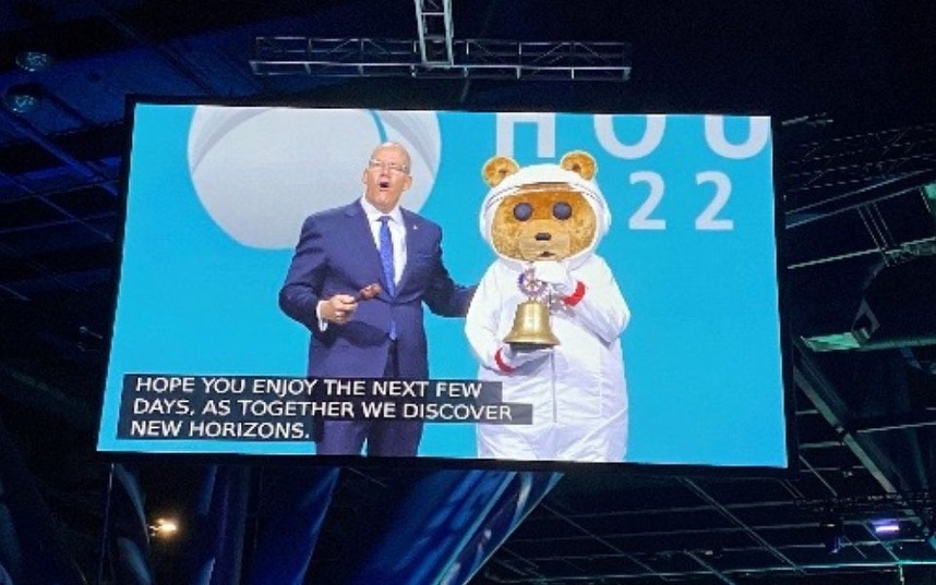 ヒューストンではかわいいマスコットが開会点鐘