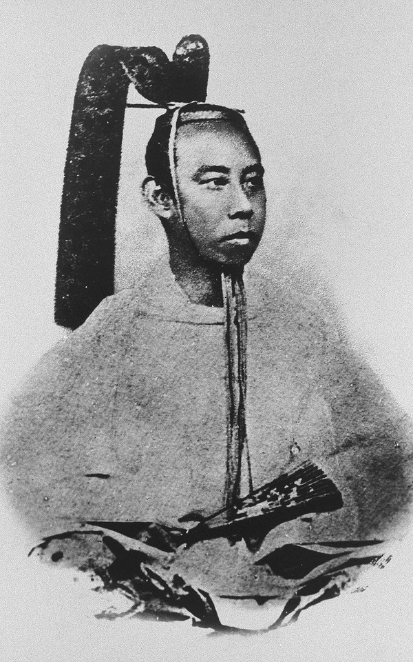 16代福井藩主  松平春嶽    不明  Unknown author, Public domain, ウィキメディア・コモンズ経由で