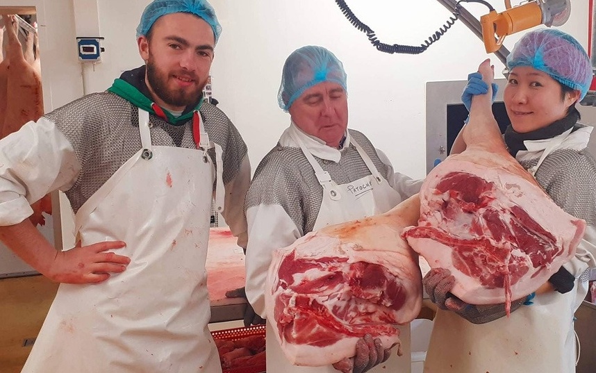 『ピエール・オテイザ社』で3年間勤務