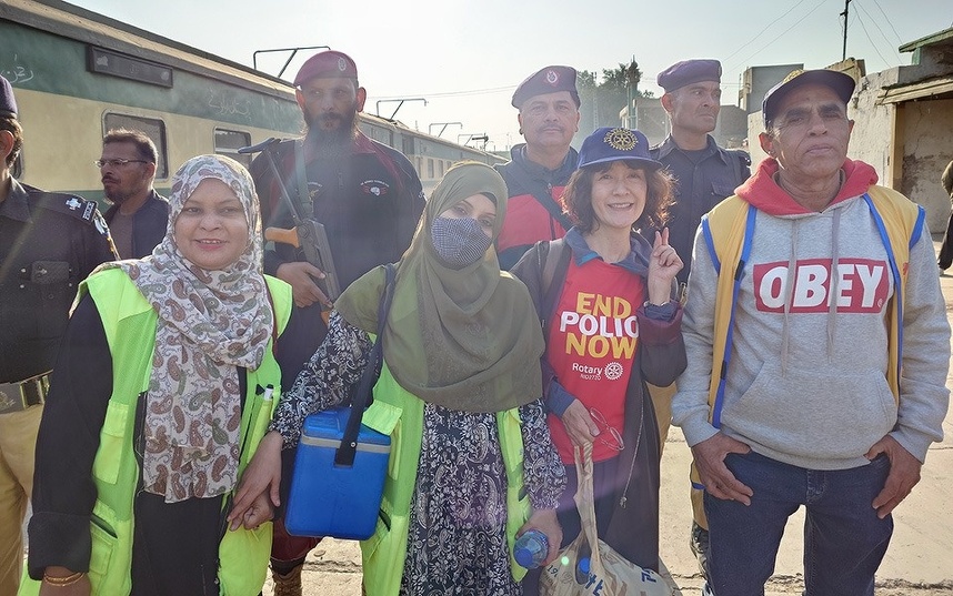 ワーカーとポリスと記念撮影