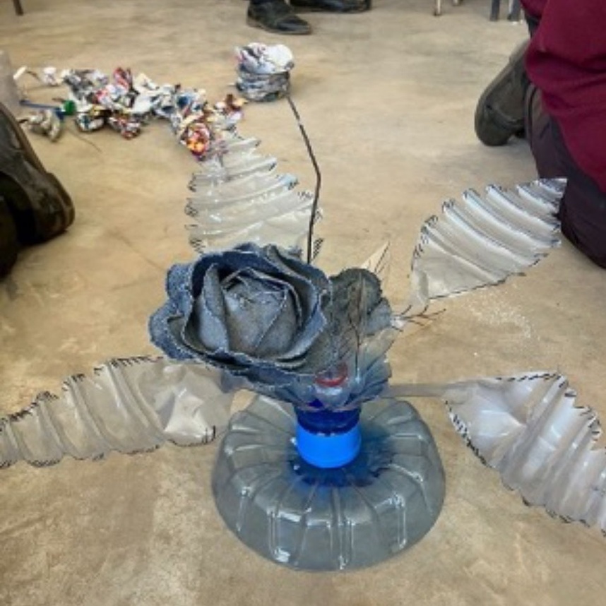 自主的に生徒が自宅で制作した作品